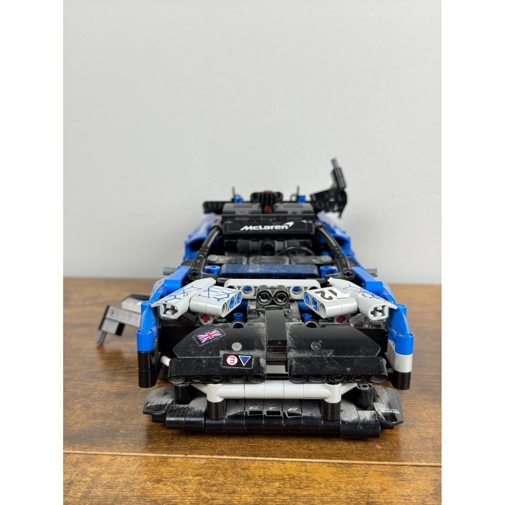 LEGO Technic McLaren Senna GTR 42123 Blue Race Car Model – 98% Complete